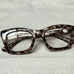 Unlisted Tortoise Shell Women's Glasses +1.50 🆕
